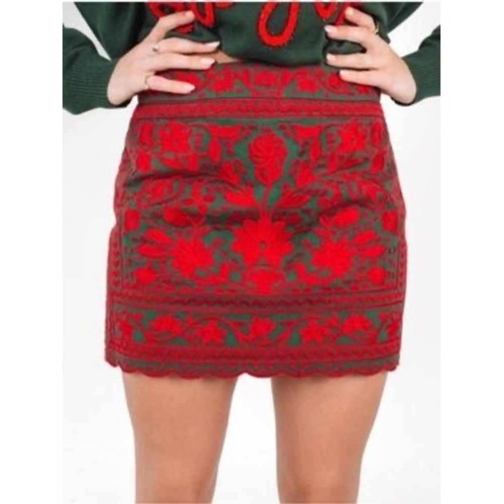 J. Marie Embroidered Floral Mini Skirt Green Red Scalloped Hem Large